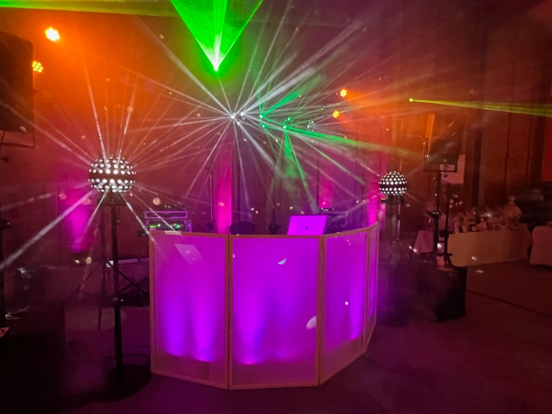 Wie begeistert ein mobiler DJ Frankfurt das Rhein Main Publikum?